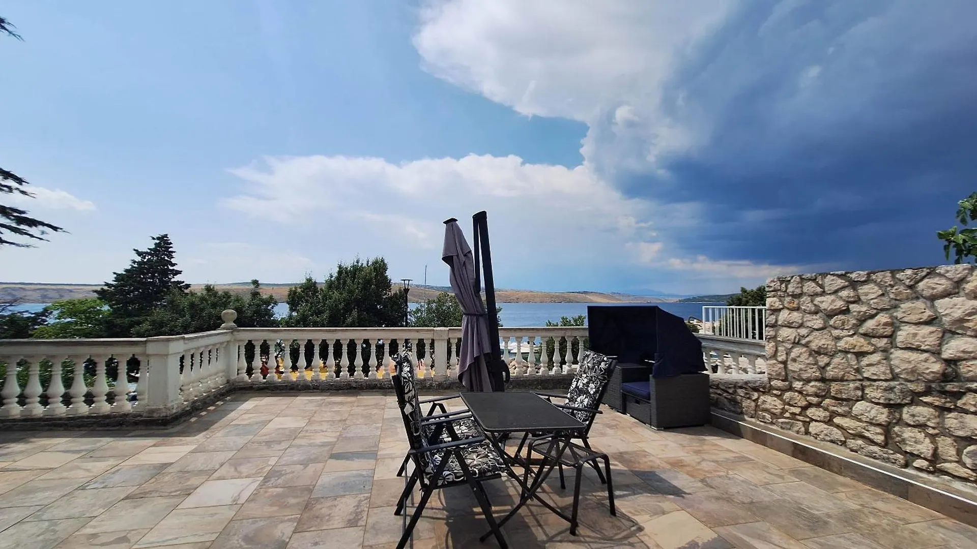 Apartment Dejana Jadranovo